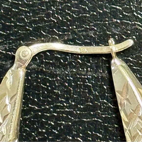 Sterling Silver Oval Large Textured Hoop Earrings Stamped 925 - Picture 4 of 6